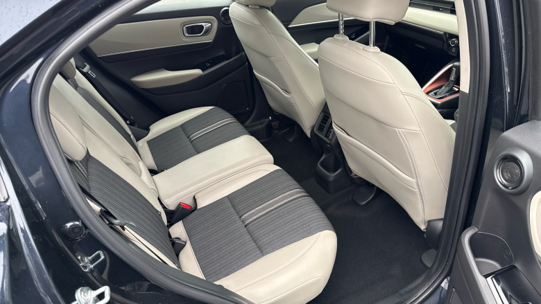 Honda HR-V 1.5 eHEV Advance Style 5dr CVT Hybrid Hatchback